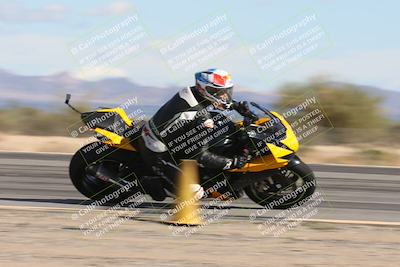 media/Nov-16-2025-Race Pace (Sun) [[8c5fa54630]]/Non Verified Riders (1st 20 Minutes)/3-Turn 3 Inside (11am)/